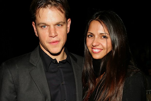 NEW YORK - NOVEMBER 20: (U.S. TABLOIDS AND HOLLYWOOD REPORTER OUT)  Actor Matt Damon and fiance Luciana Bozan (nee Barroso) attend the "Syriana" premiere after party at The New York Public Library November 20, 2005 in New York City.   (Photo by Evan Agostini/Getty Images)