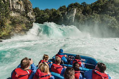 Hukafalls Jet, North Island