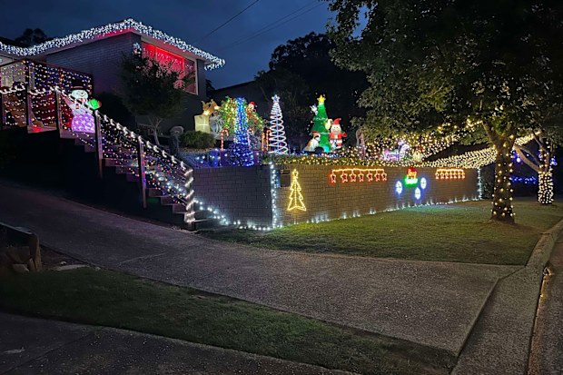 NSW family faces council action after Christmas Grinch complaint