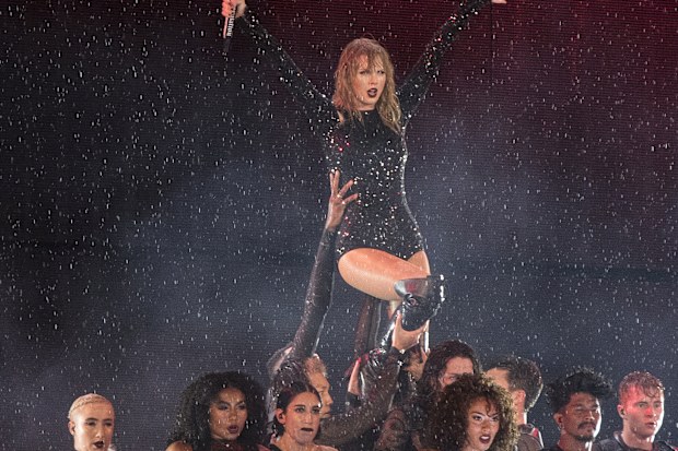 Taylor Swift performs at ANZ Stadium, during her reputation Stadium Tour, on 2 November 2018. Photo: Jessica Hromas