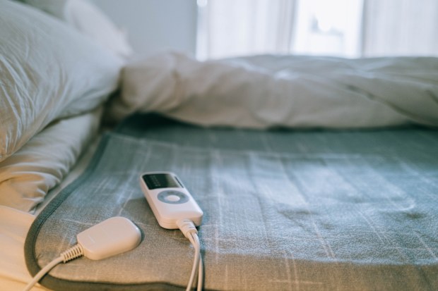 Using Electric Blanket in Winter during Energy Crisis