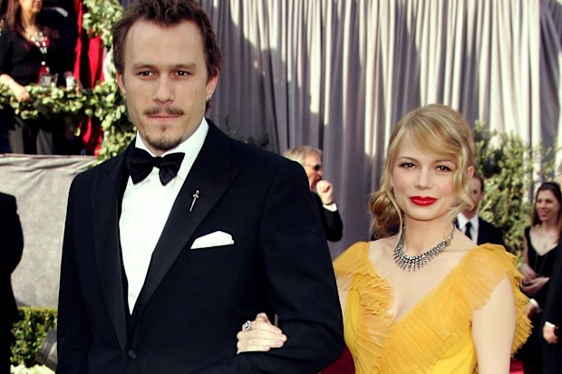 Actors Heath Ledger and Michelle Williams arrive to the 78th Annual Academy Awards at the Kodak Theatre on March 5, 2006 in Hollywood, California. 