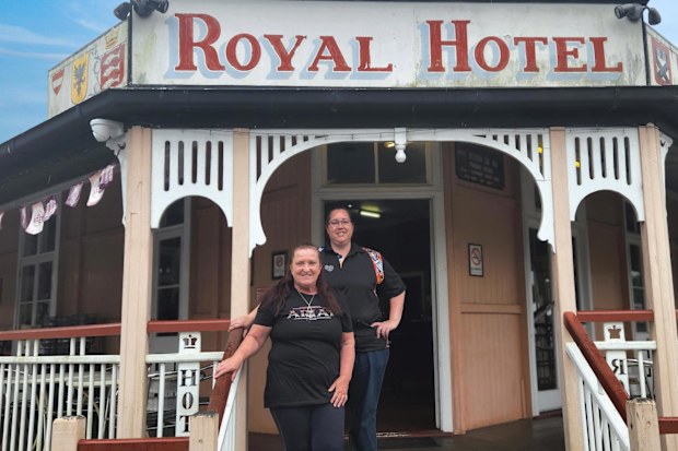 Jayd Moore and Cath Bates Royal Hotel Harrisville