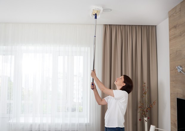 Cleaning the ceiling