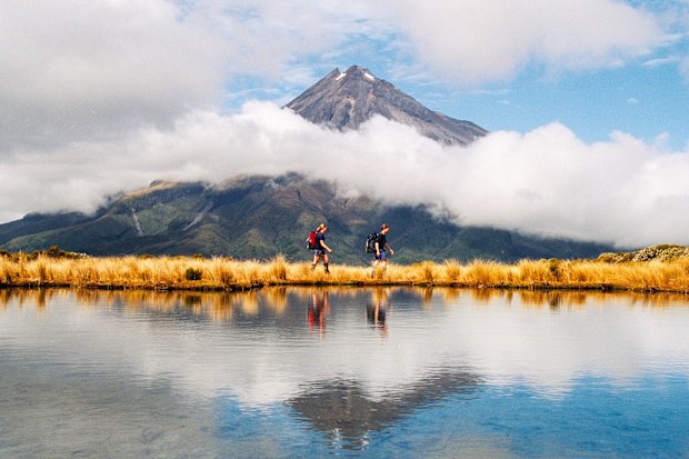 Hiking mountain couple