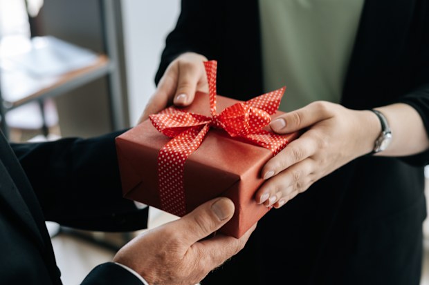 present gift stock