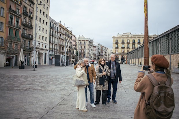 Strolling around Barcelona, Taking photo
