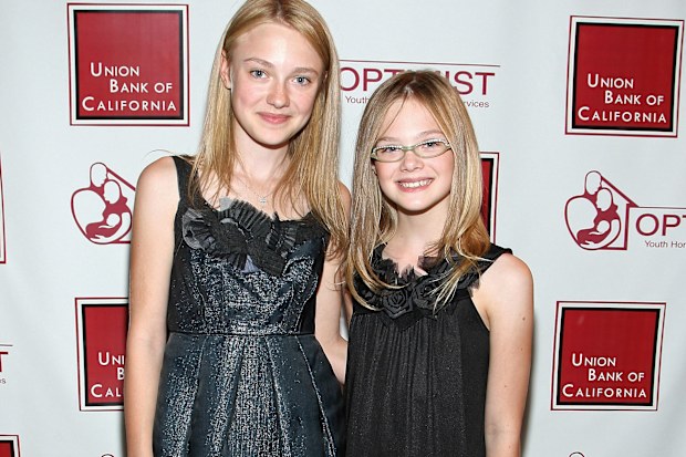 Dakota Fanning and Elle Fanning