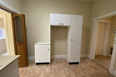 Kitchen: Before