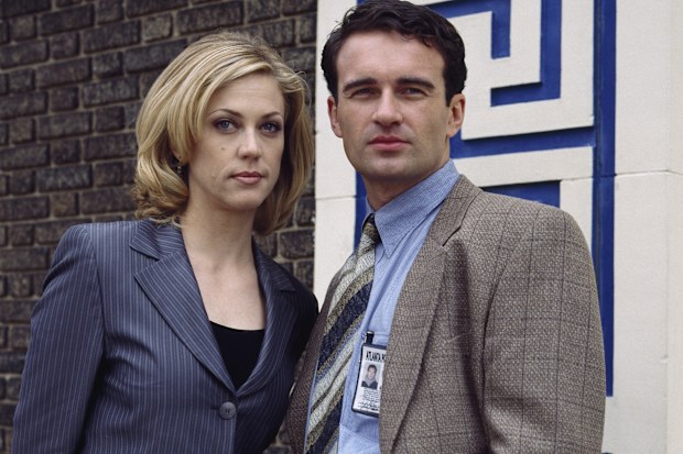 Julian McMahon and Ally Walker in the 1993 series Profiler