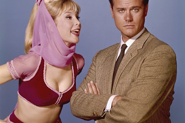 Barbara Eden as Jeannie, Larry Hagman as Anthony 'Tony' Nelson in I Dream of Jeannie
