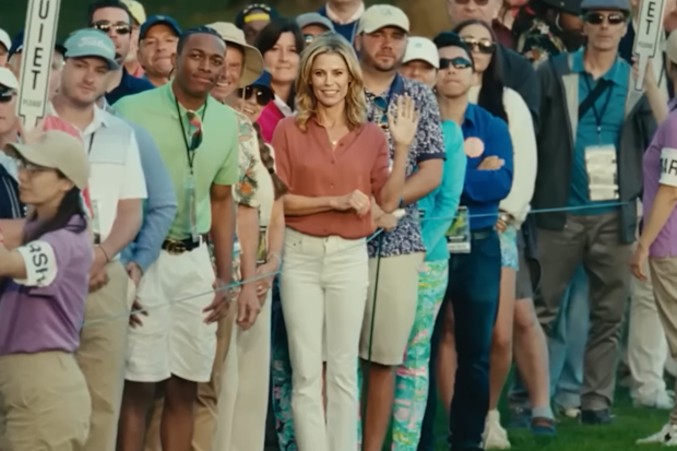 Julie Bowen in Happy Gilmore 2