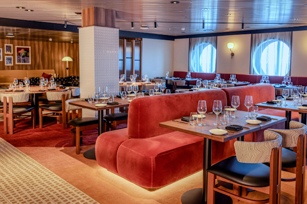 virgin voyages brilliant lady rojo