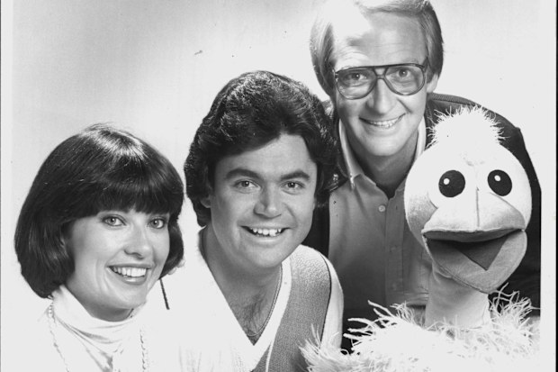 Jacki MacDonald, Daryl Somers, John Blackman and Ossie Ostrich on Hey Hey It's Saturday on 9. June 9, 1985.