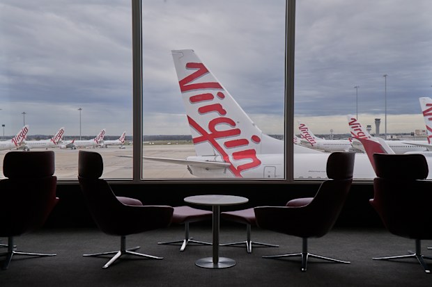 Virgin Australia Melbourne lounge runway view