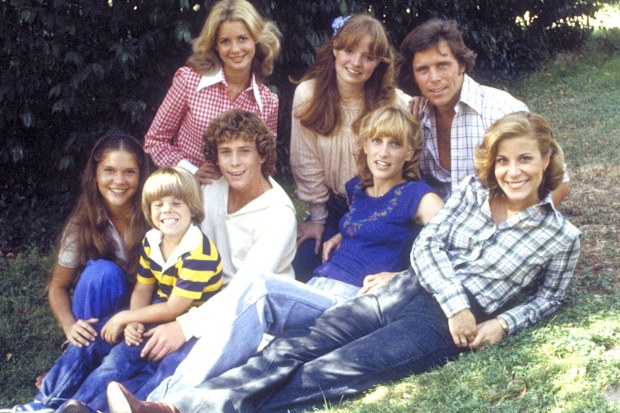 EIGHT IS ENOUGH - "Never Try Eating Nectarines Since Juice May Dispense" - Pilot - 3/15/77  In the series pilot, we met the eight Bradford children, ranging in age from 8 to 23 and remembered by order of youngest to oldest as "Never Try Eating Nectarines Since Juice May Dispense."  (Photo by ABC Photo Archives/Disney General Entertainment Content via Getty Images) Pictured, top row, left: Nancy (Dianne Kay), Susan (Susan Richardson), David (Grant Goodeve). Bottom row, left: Elizabeth (Connie Nee