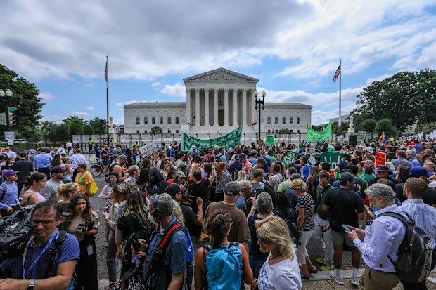 Abortion protesters