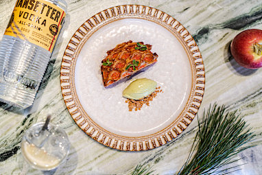 First place: Itinerant Spirits' Wild Orchard Apple and Vansetter Vodka Pie