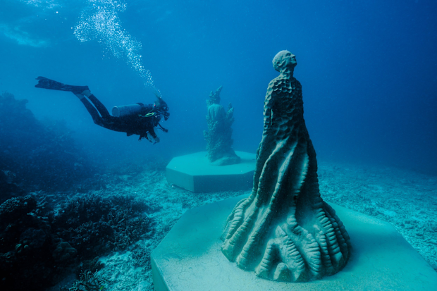  Museum of Underwater Art (MOUA)