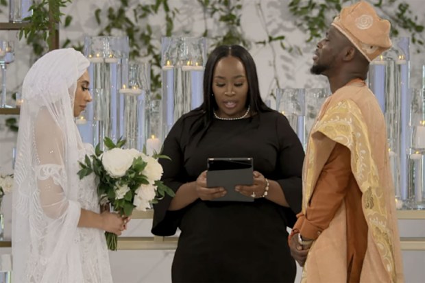 Jennifer Allen is seen officiating a wedding on Netflix's "Love is Blind."