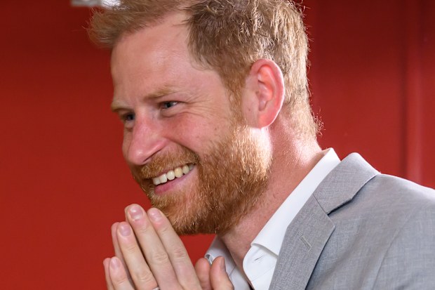 NOTTINGHAM, ENGLAND - SEPTEMBER 9: Prince Harry in a recording studio reacting to a performance by a rapper named Paige during a visit to the community recording studio in St. Anns on September 9, 2025 in Nottingham, England. (Photo by Paul Grover - WPA Pool/Getty Images)