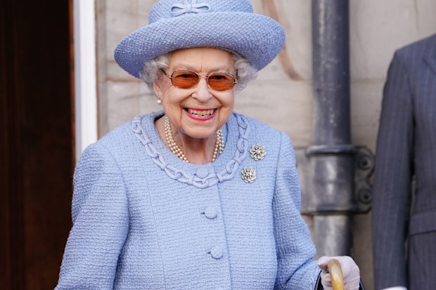 Queen Elizabeth II attending the Queen's Body Guard for Scotland (also known as the Royal Company of Archers) Reddendo Parade in the gardens of the Palace of Holyroodhouse, Edinburgh, Scotland on June 30, 2022. Members of the Royal Family are spending a Royal Week in Scotland, carrying out a number of engagements between Monday June 27 and Friday July 01, 2022. (Photo by Jane Barlow/WPA Pool/Getty Images)