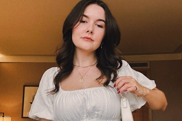 Nine features writer Maddison Leach refuses to buy into three expensive wedding trends.