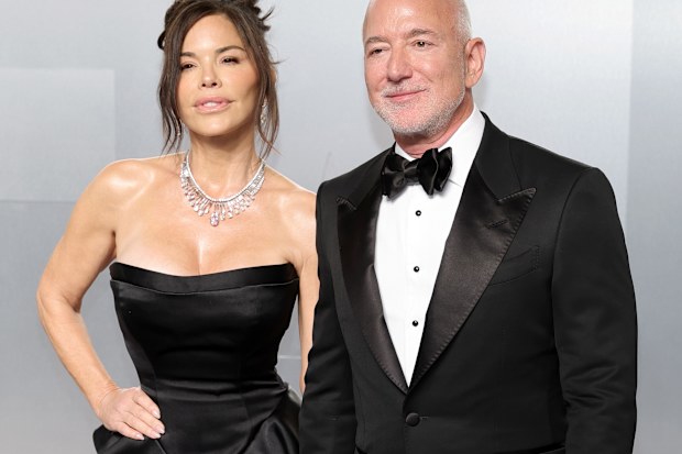 Lauren Sánchez and Jeff Bezos attend the 2026 Vanity Fair Oscar Party Hosted By Mark Guiducci at Los Angeles County Museum of Art on March 15, 2026 in Los Angeles, California. 