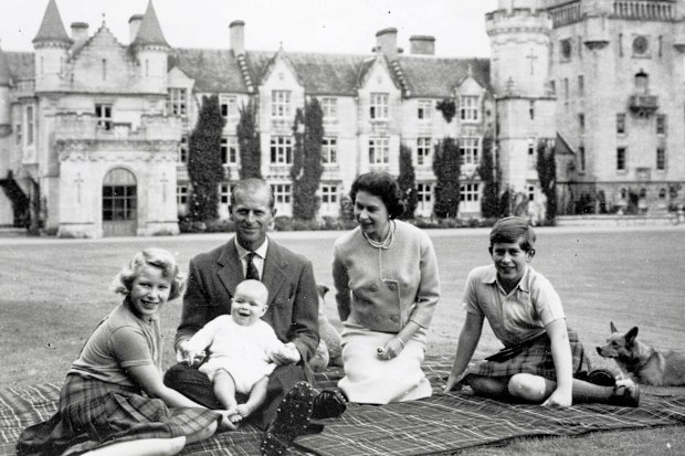 Queen Elizabeth hosts the royal family and friends for summer at Balmoral Castle