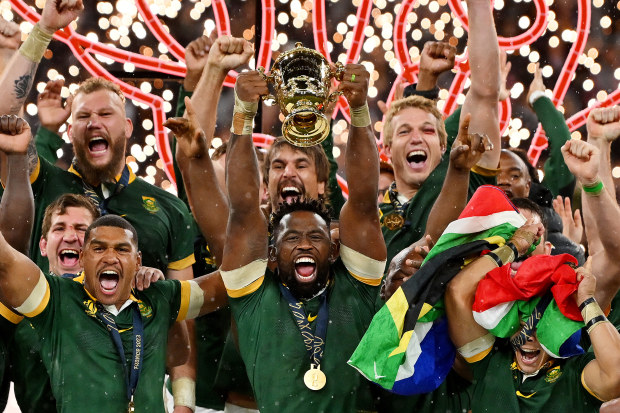 Siya Kolisi of South Africa lifts the Rugby World Cup at Stade de France.