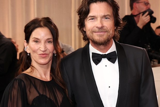 Amanda Anka and Jason Bateman at the 83rd Annual Golden Globe Awards at The Beverly Hilton on January 11, 2026 in Beverly Hills, California. 