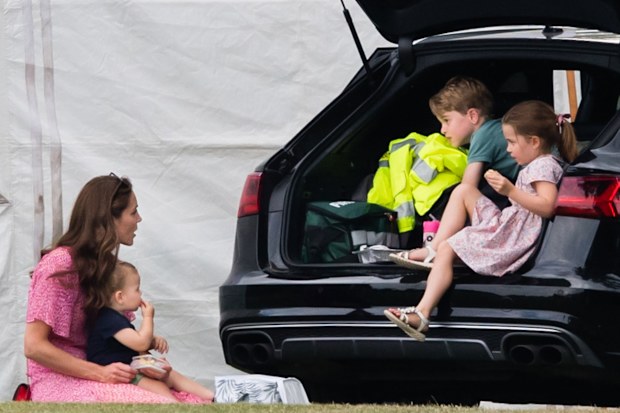 William and Kate Middleton, Harry and Meghan Markle silence royal feud rumours
