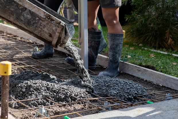 RMIT University researchers found that heating coffee grounds to about 350 degrees without oxygen creates biochar, which can be combined with sand to help produce concrete. 