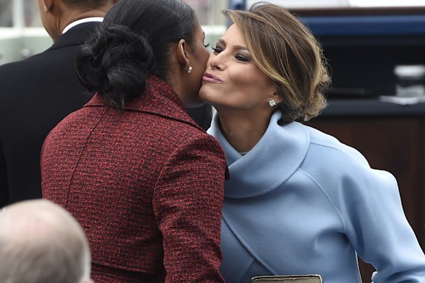 melania trump and michelle obama awkward gift exchange