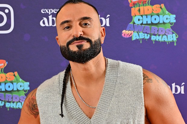 Kris Fade poses in the winners room during the Nickelodeon Kids' Choice Awards Abu Dhabi 2023 at Etihad Arena on September 16, 2023 in Abu Dhabi, United Arab Emirates. (Photo by Cedric Ribeiro/Getty Images for Paramount)