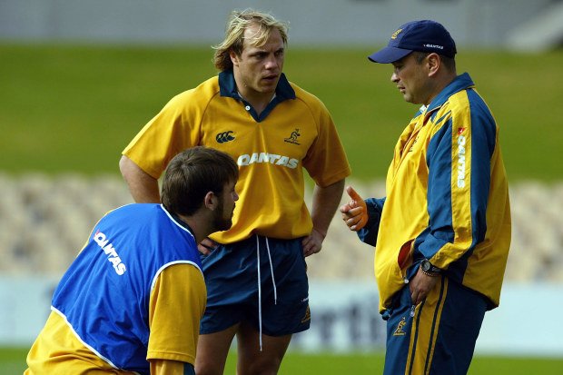 Eddie Jones talks with Phil Waugh in 2004 in Adelaide.