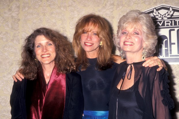 NEW YORK CITY - JUNE 1:  Musician Carly Simon and sisters Lucy Simon and Joanna Simon attend The National Academy of Popular Music's 25th Annual Songwriters Hall of Fame Induction Ceremony on June 1, 1994 at Sheraton New York Hotel and Towers in New York City, New York. (Photo by Ron Galella, Ltd./Ron Galella Collection via Getty Images)