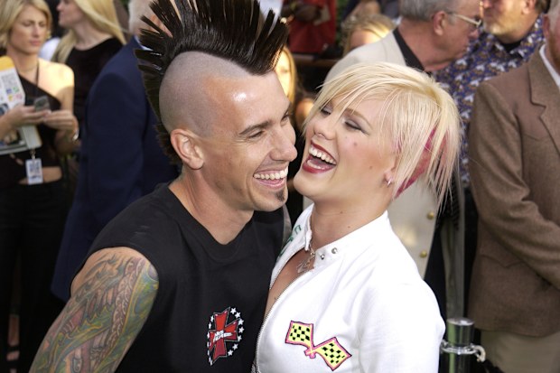 pink and carey hart pink denies break up reports 