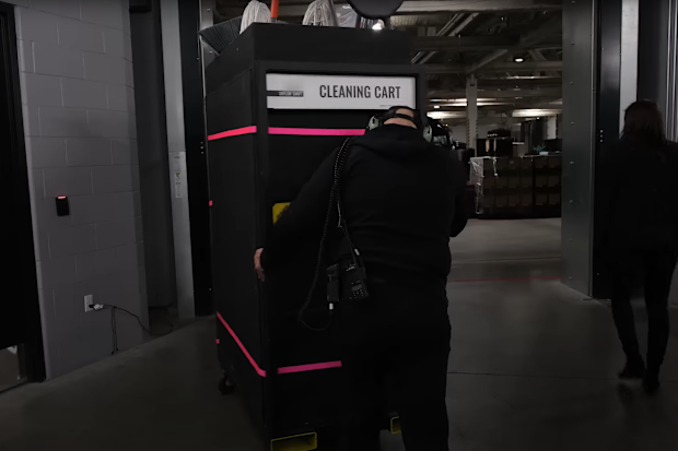 Taylor Swift in the cleaning cart