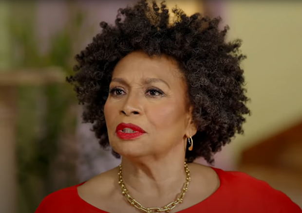 Jenifer Lewis opens up about her scary injury in a new ABC America TV special.