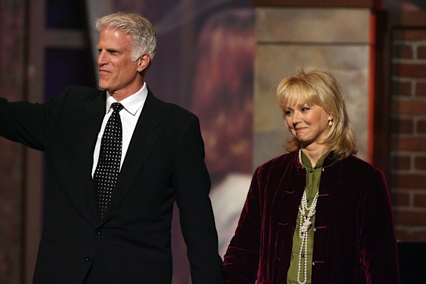 Cheers stars Ted Danson and Shelley Long