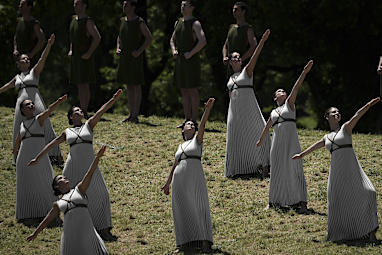 Eleven women, representing the&nbsp;Vestal Virgins, perform a celebration at the&nbsp;Temple of Hera.