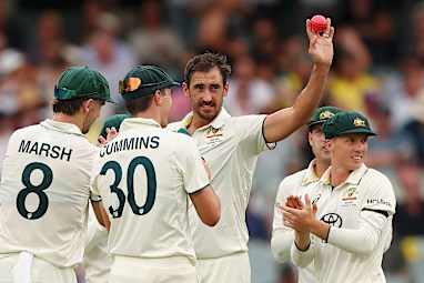 Mitchell Starc - 7