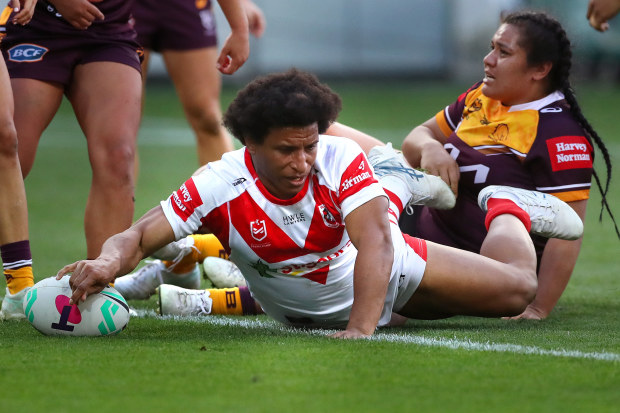 Elsie Albert of the Dragons scores a try during the round four NRLW match between Brisbane Broncos and St George Illawarra Dragons at AAMI Park, on September 10, 2022, in Melbourne, Australia. (Photo by Kelly Defina/Getty Images)