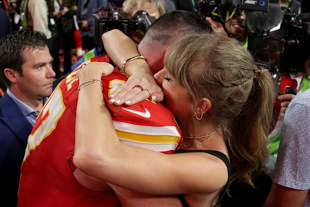 Taylor Swift and Travis Kelce