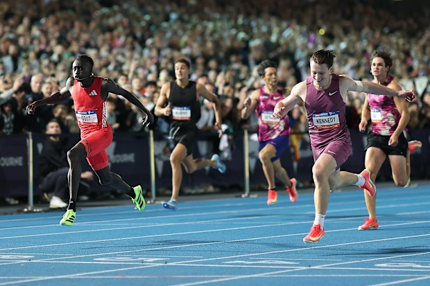 Lachlan Kennedy (right) edges Gout Gout to win the 200 metres at the 2025 Maurie Plant Meet in Melbourne.