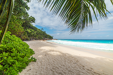 8. Anse Georgette, Seychelles