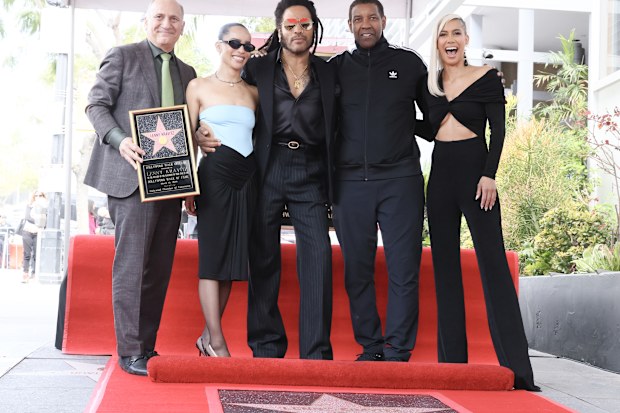 Steve Nissen, Zoë Kravitz, Lenny Kravitz, Denzel Washington and Sibley Scoles