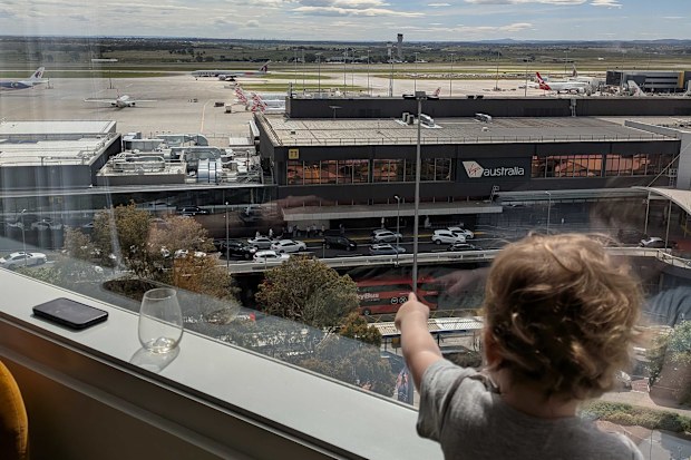 melbourne airport parkroyal hotel