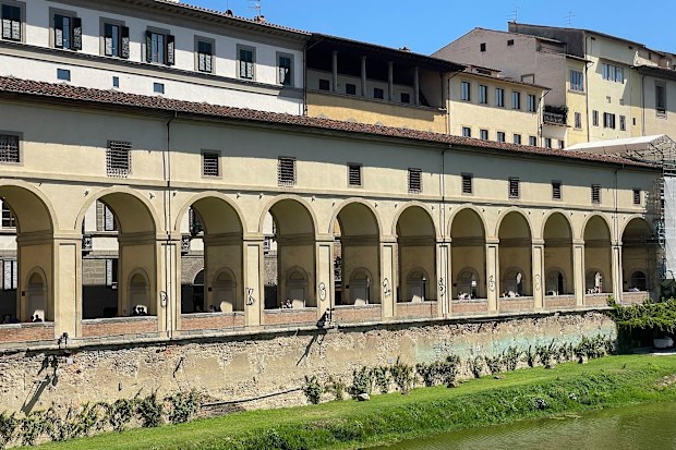 Vasari Corridor graffiti